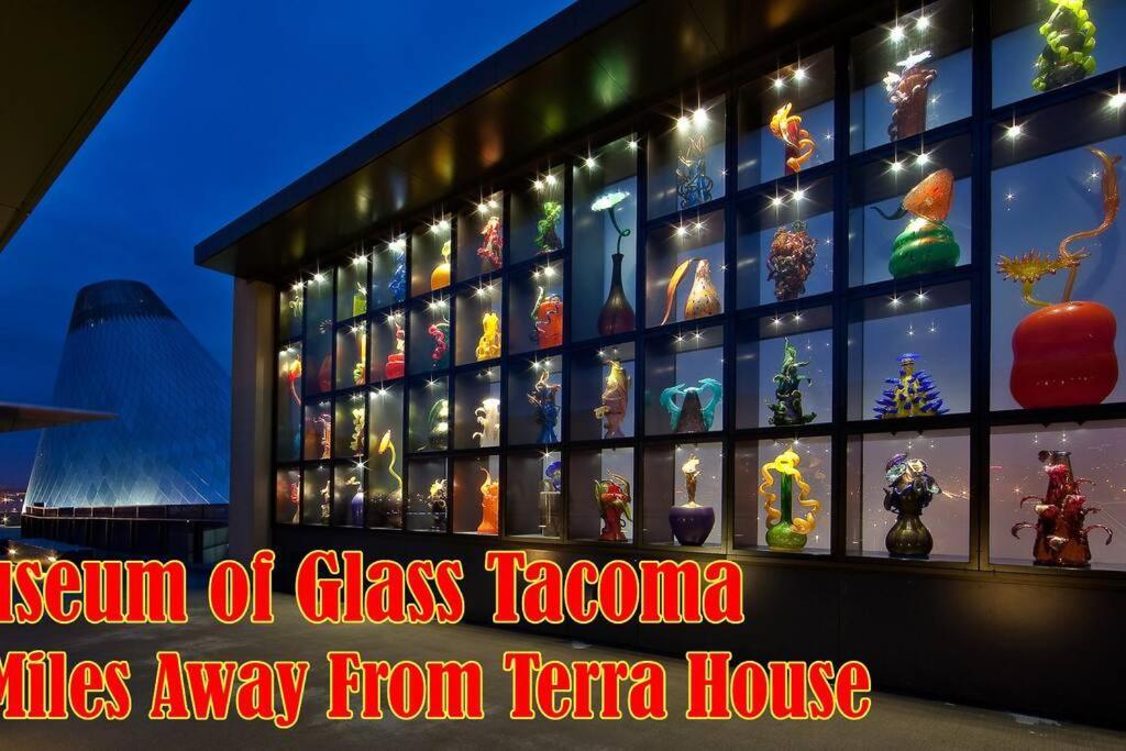 Terra House Tacoma - Ev Power Station, Crib, Stroller, High Chair Bagian luar foto