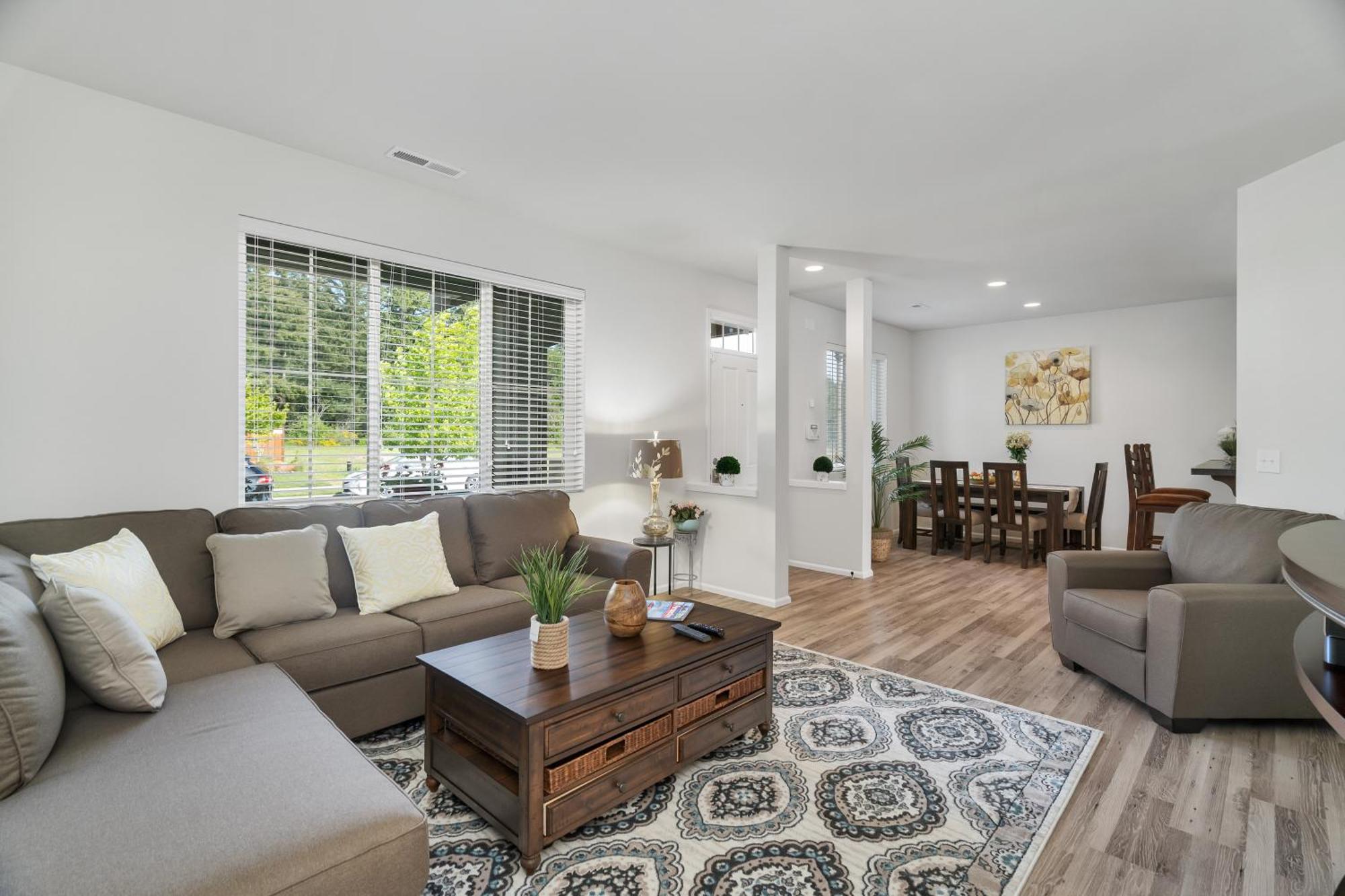 Terra House Tacoma - Ev Power Station, Crib, Stroller, High Chair Bagian luar foto