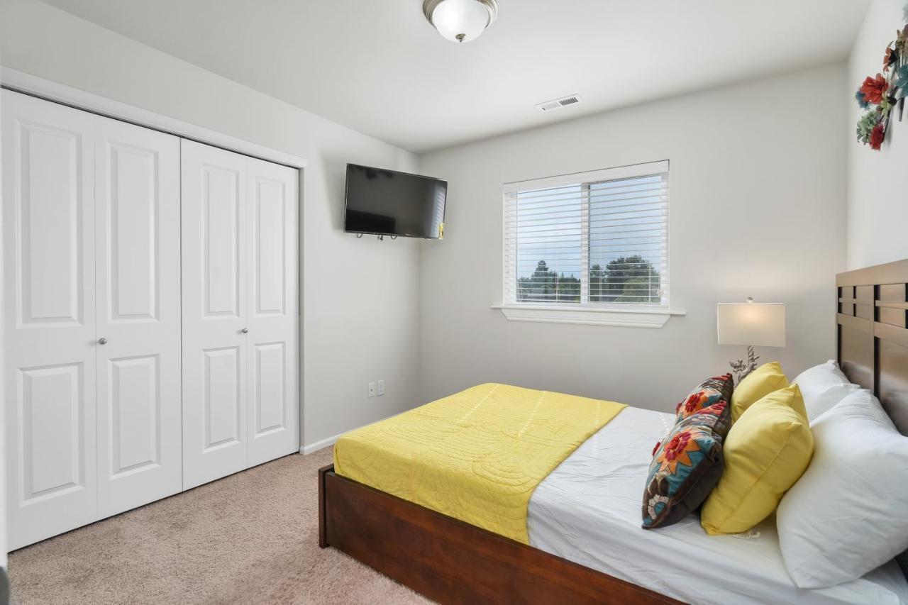 Terra House Tacoma - Ev Power Station, Crib, Stroller, High Chair Bagian luar foto